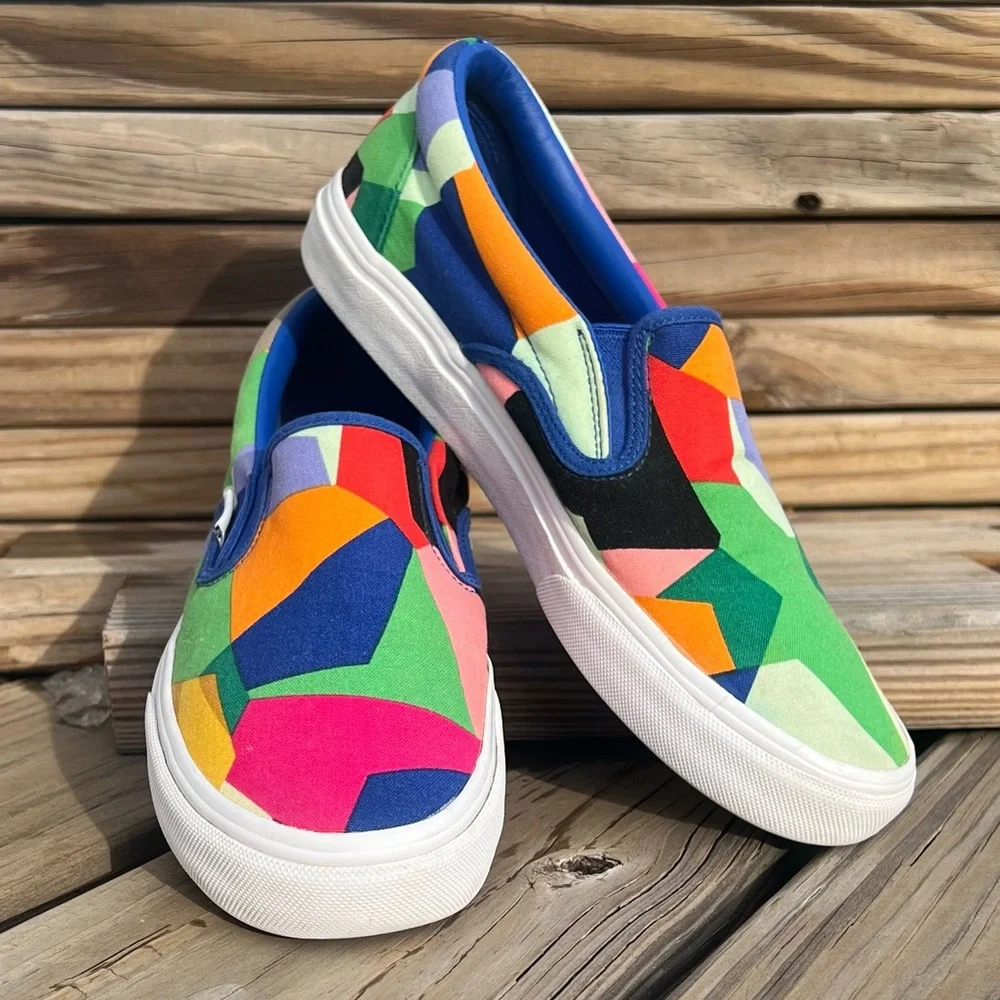 - Vera Bradley SZ 9 Kaleidoscope Sneakers! EUC!